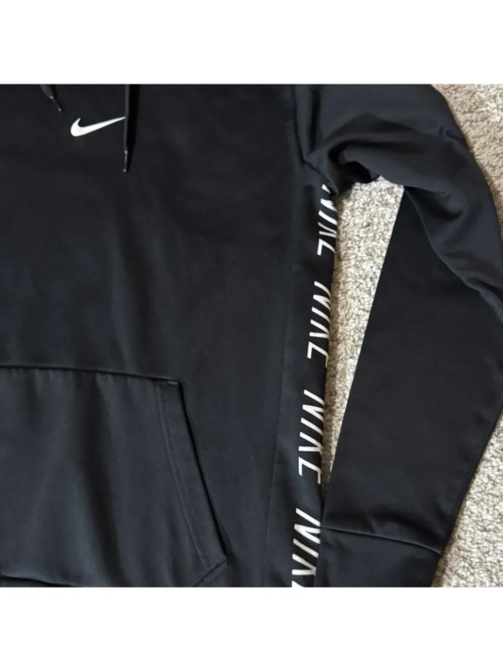 Nike Dri-FIT Hoodie Men's Small Black Pullover Sweatshirt Athletic Logo Sides